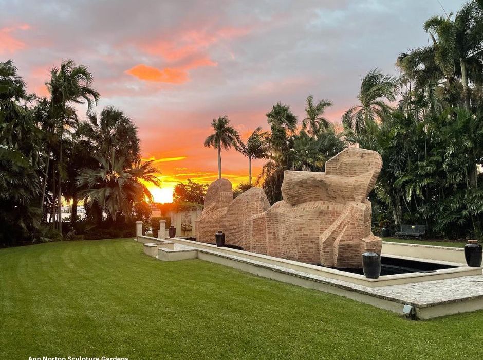 Sculpture Garden, tourist attraction, Palm Beach Florida, Things to do in Palm Beach, Shopping Palm Beach, Couples, Date Night, Romantic, couples activities, West Palm Beach, Florida, engaged couples, tourist places to visit, places to propose in Florida