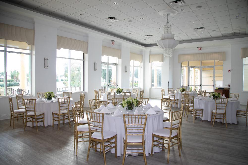 Palm Beach Florida Wedding Venue, not a barn, luxury wedding venue, Southern Florida wedding venue, Wedding Venue near Daytona Beach, wedding reception, sweetheart table, head table, which is better