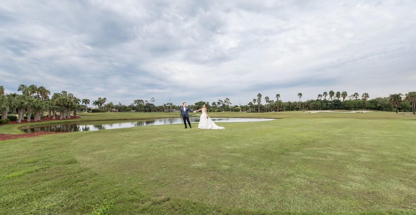 Palm Beach wedding reception, wedding ceremony, wedding venue, Palm Beach wedding venue, affordable wedding venue, ballroom, banquet, party, celebration, wedding, wedding planning, best wedding venue, Near Miami, Near Daytona, Near Fort Lauderdale, Loxahatchee, West Palm Beach