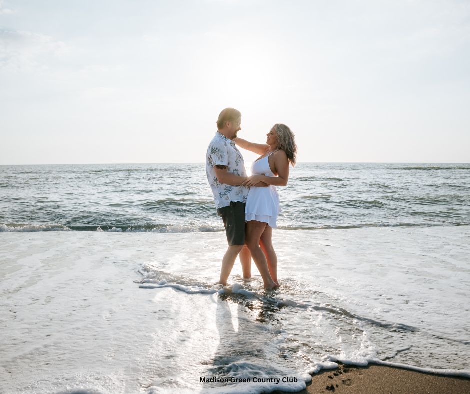 Wedding venue in Palm Beach Florida provides tips on proposing to your girlfriend, proposing to your partner, ideas on how to propose, planning a proposal in Palm Beach Florida, Beach proposal, proposing on the beach